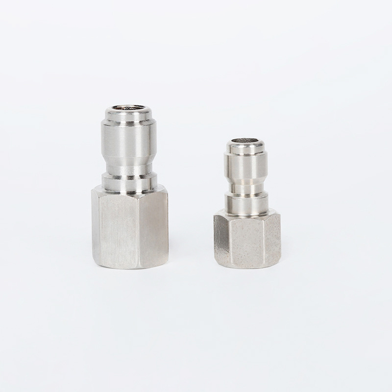 Maszyna czyszcząca pod wysokim ciśnieniem prosto przez obrotowe szybkie złącze